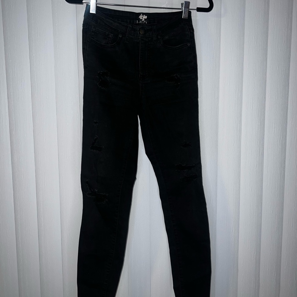 Black skinny jeans